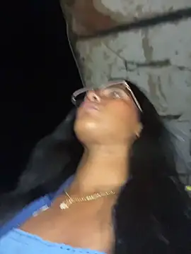 FlorSalvaje_ Chat XXX in diretta