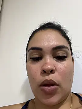 FOX_LATINA's Live Chat Room