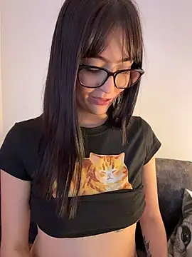 Hinata_3's Live XXX Chat
