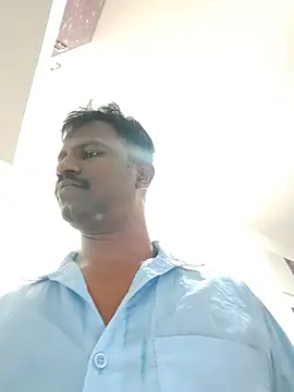 Paramkeerthin Live XXX chat