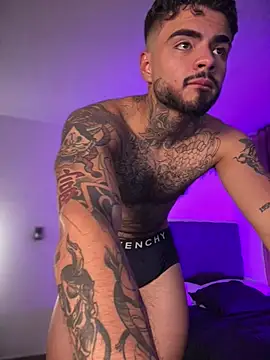 Benjii_Carter1 XXX чат на живо