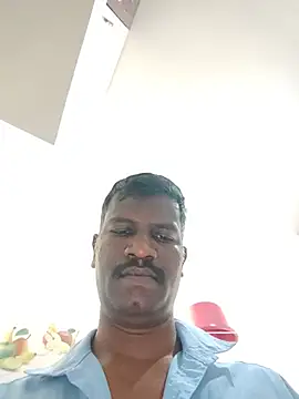 Paramkeerthi Adlı Modelin Canlı XXX Sohbeti