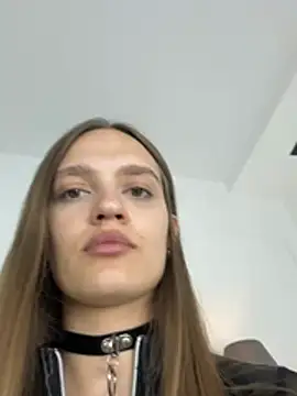 צ'אט XXX בשידור חי של NicoleMarani