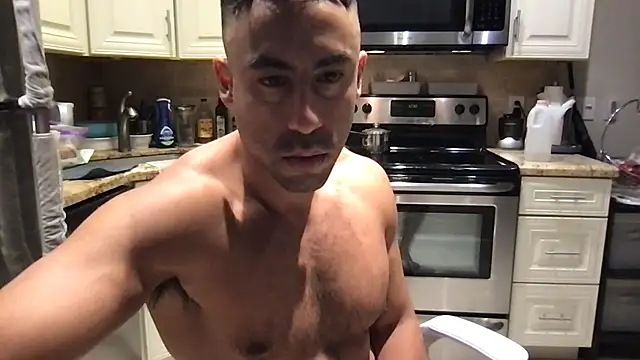 BigGuyMuscle XXX чат на живо