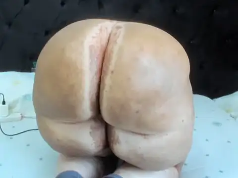 BUBLYASS26 লাইভ XXX চ্যাট