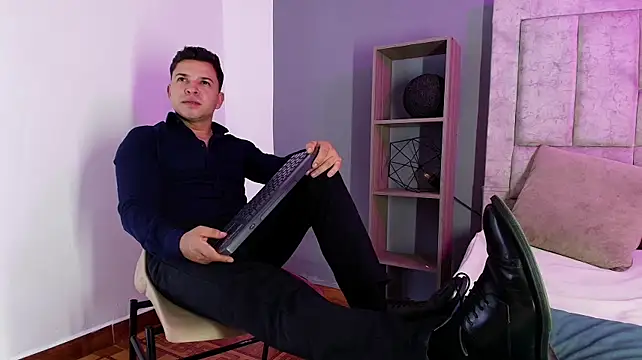 Czat XXX na żywo – Hey_Noaah