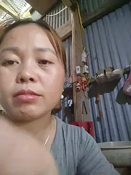 Yee_Yee1 Chat XXX in diretta