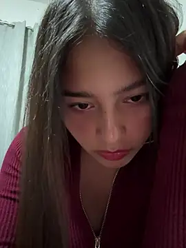 Saraaaaaaxnx's Live XXX Chat