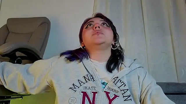 Chat +18 de Blueberry_gothic ao vivo