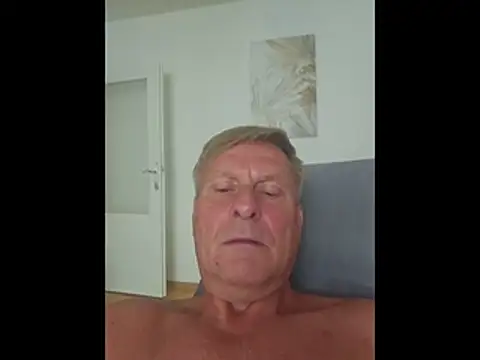 Show modela johnnym1 na web-kameri