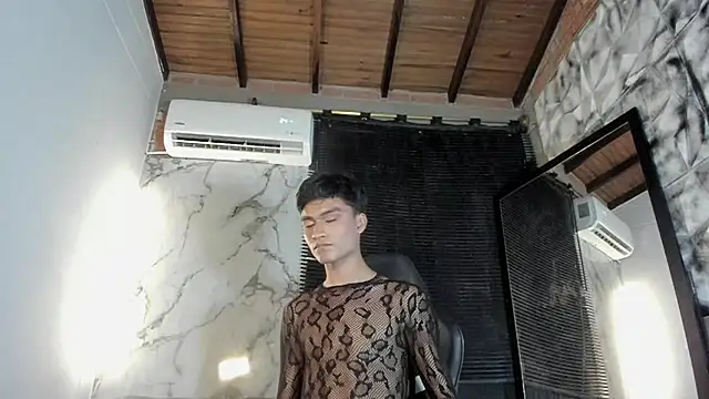 VictoriaLanee Adlı Modelin Canlı XXX Sohbeti