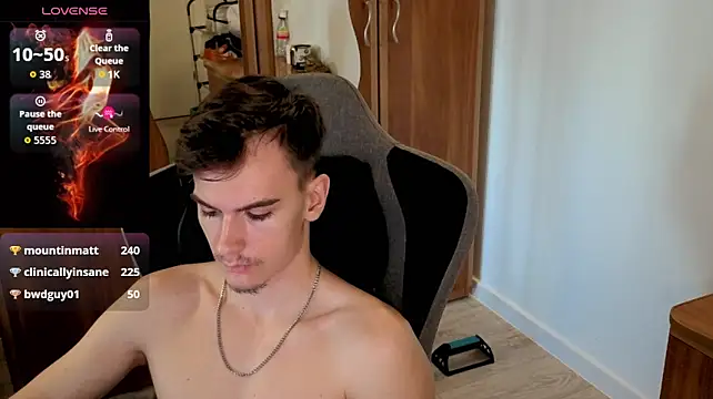 Chat XXX en directo de BradyFlint
