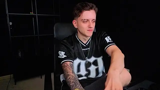 FelixStarkk – Naživo XXX chat