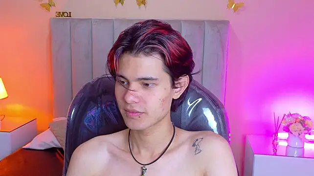 Derek_Sinn's Live XXX Chat