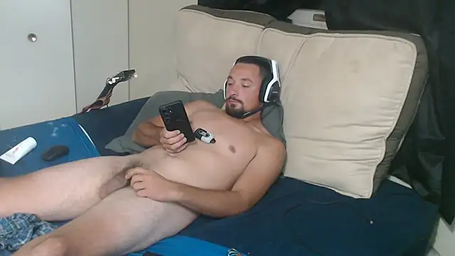 YoBleez's Live XXX Chat