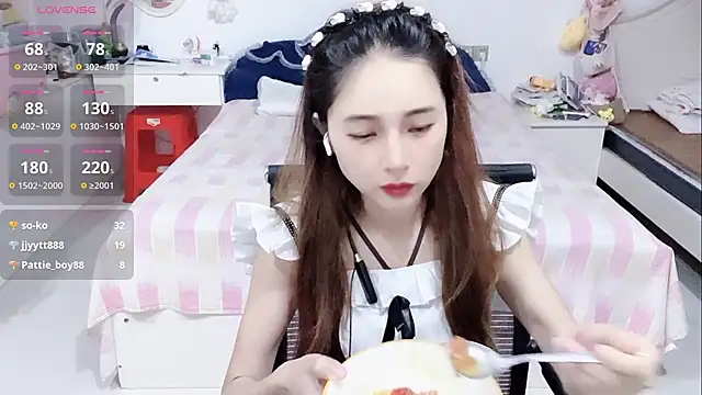 Chat +18 de miaomiao-99 ao vivo