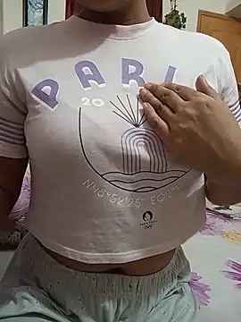 Chat XXX ao vivo de Tanha18