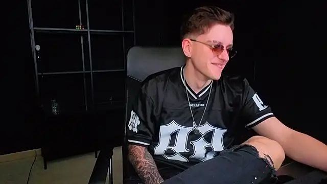 FelixStarkk Live XXX Chat