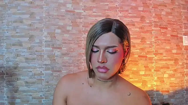 Dreams_Chloe লাইভ XXX চ্যাট
