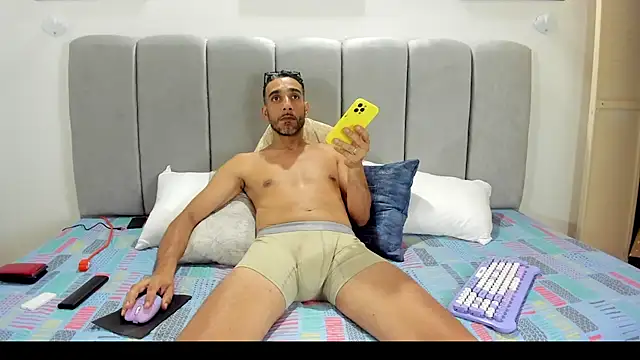 Lonm-23 – Naživo XXX chat