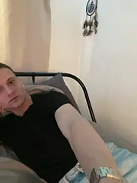 ETHAN_MOORE XXX чат на живо