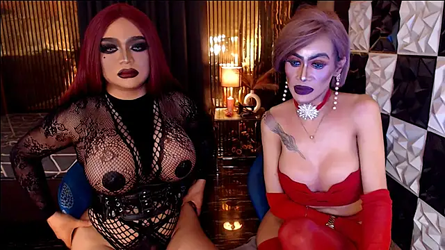 Chatroom XXX en direct de MonstrousCockDiva