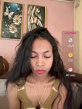 Lunevia Adlı Modelin Canlı XXX Sohbeti