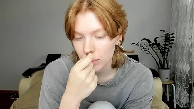 צ'אט XXX בשידור חי של StellaDavis