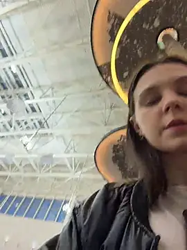 Ttixmila Chat XXX live