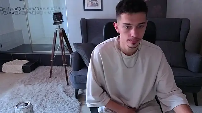XXX chat uživo modela KaydenDrew
