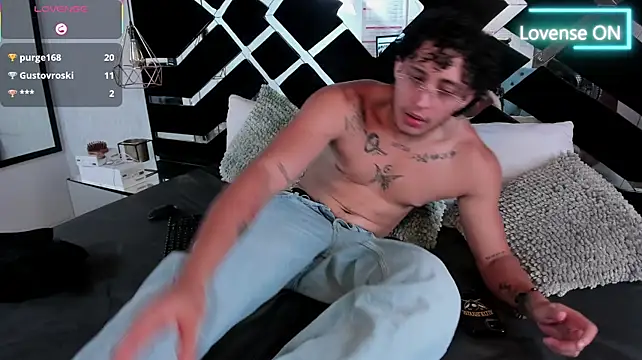 Chat +18 de JayTaylorr ao vivo