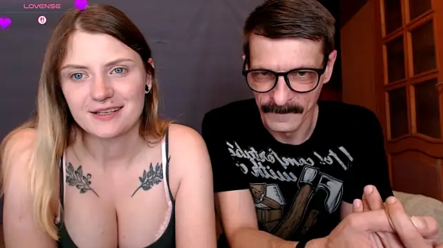 CozyCurves élő XXX-chatje