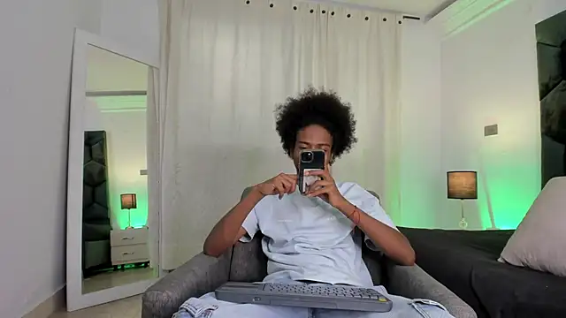 AllexJacob's Live XXX Chat