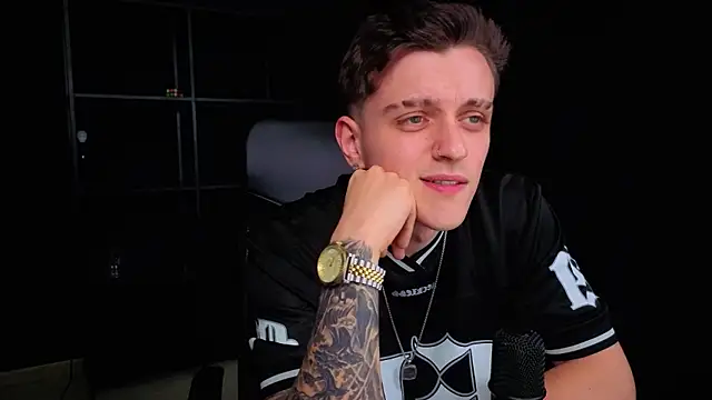 FelixStarkk 라이브 XXX 채팅