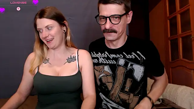 CozyCurves XXX чат на живо