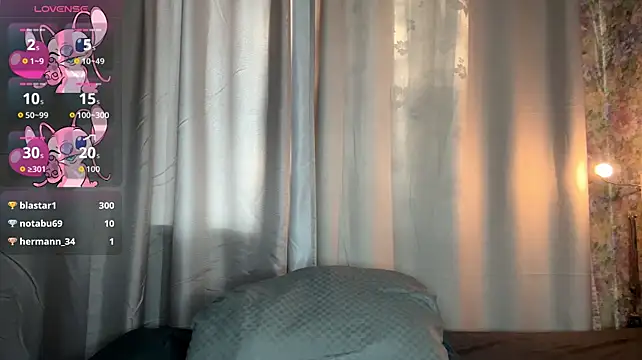 LoraDavi XXX чат на живо