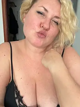 XXX chat uživo modela VioAsh