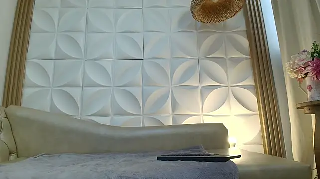 Bella_Stoone_ Adlı Modelin Canlı XXX Sohbeti