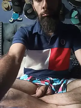 hairy_mannn élő XXX-chatje