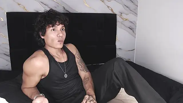 Chat XXX ao vivo de MaximilianRoth