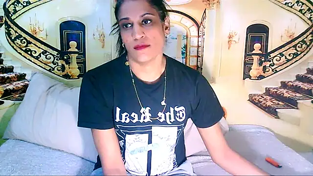 IndianSexcSmyle Adlı Modelin Canlı XXX Sohbeti