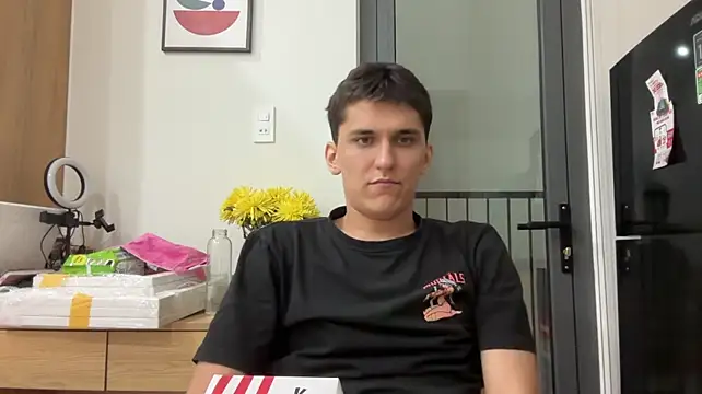 Živý XXX chat Adrian_Coles