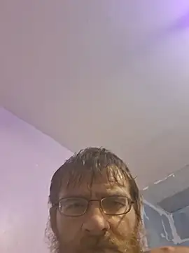 הופעת וובקאם של bam420bam