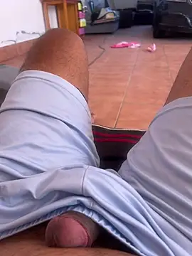 CamiloMilo70n Webbikameraesitys