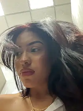 MystiqueXXX Live XXX Chat