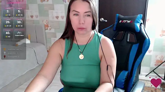 Korolek12's Live Chat Room
