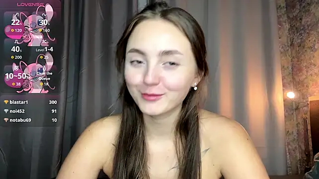 Chatroom XXX en direct de LoraDavi