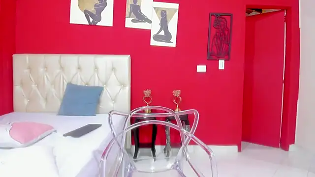 Rebecca_MilfのライブXXXチャット