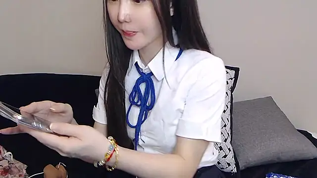 TW_zhuzhu123のライブXXXチャット