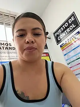 Ariana-07 Live XXX-Chat